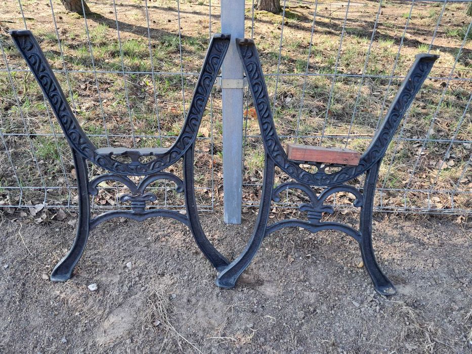 Nogi żeliwne do ławki i stołu