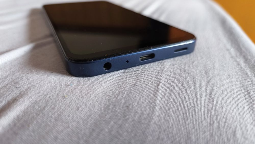 Samsung galaxy A25 + presentes.