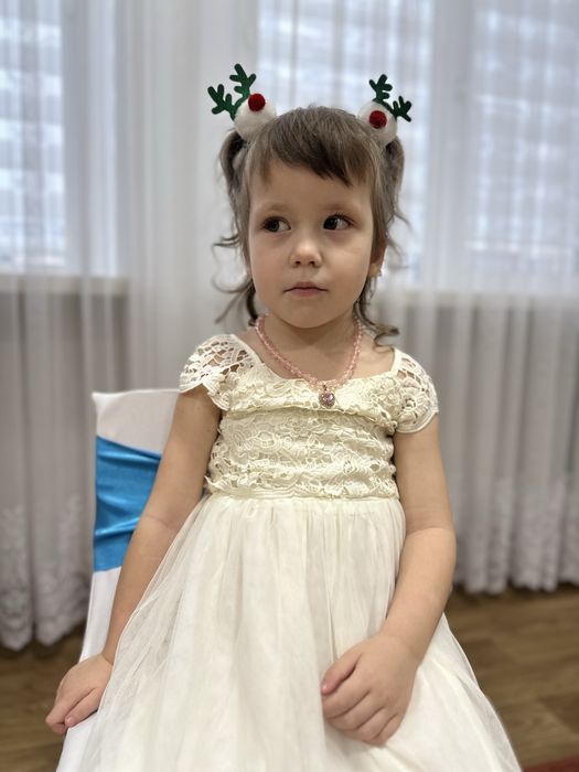 Сукня дитяча кольору айворі