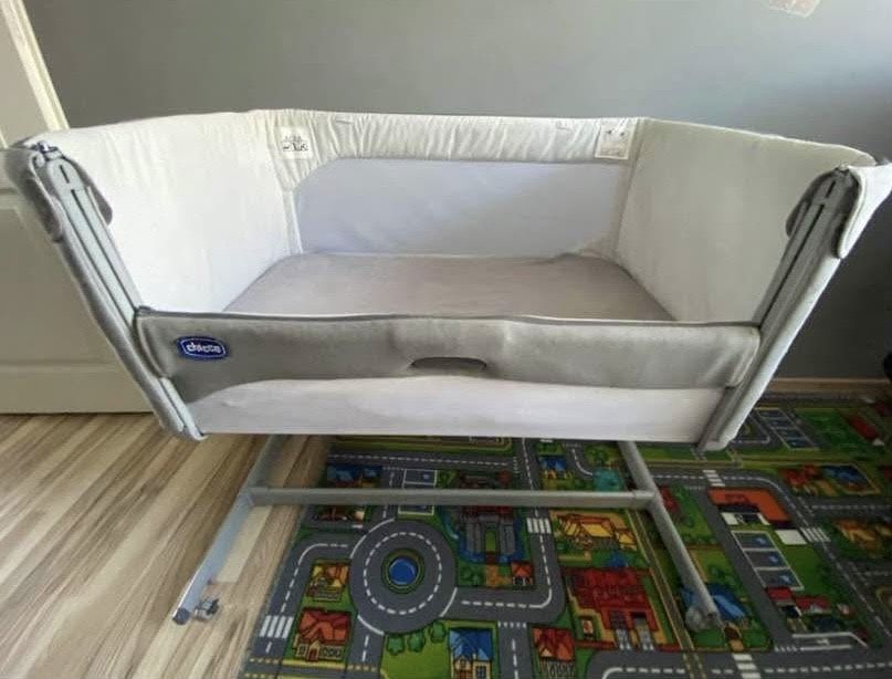 Łóżeczko dostawne Chicco Next2Me Magic z materacem