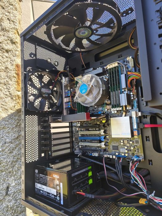 Computador Desktop i7-4930K / 24GB RAM / SSD 240GB / VRAM 2GB / Win 11