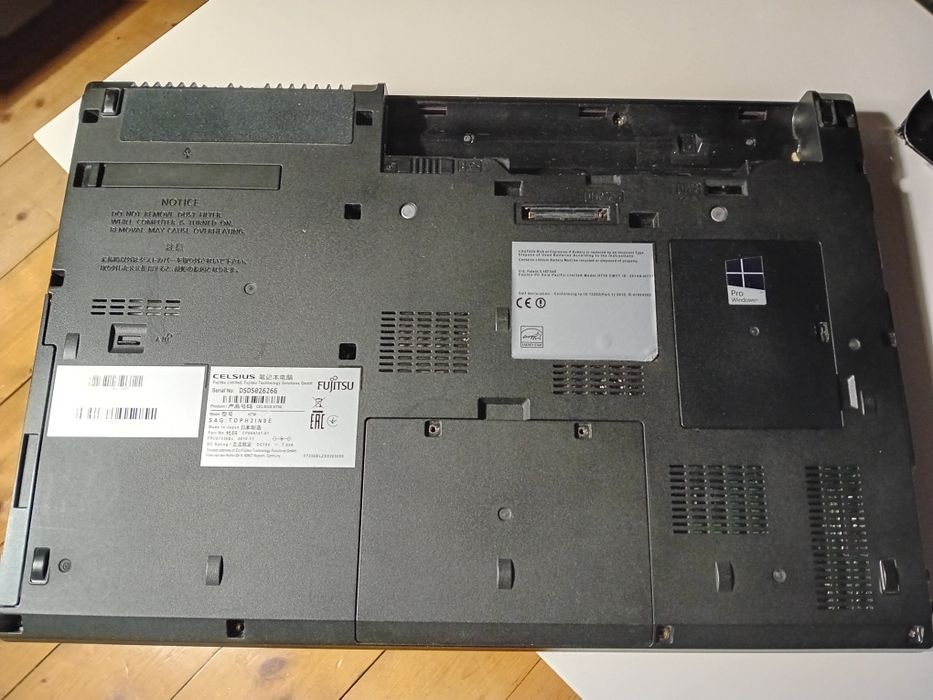Laptop Fujitsu Celsius H730