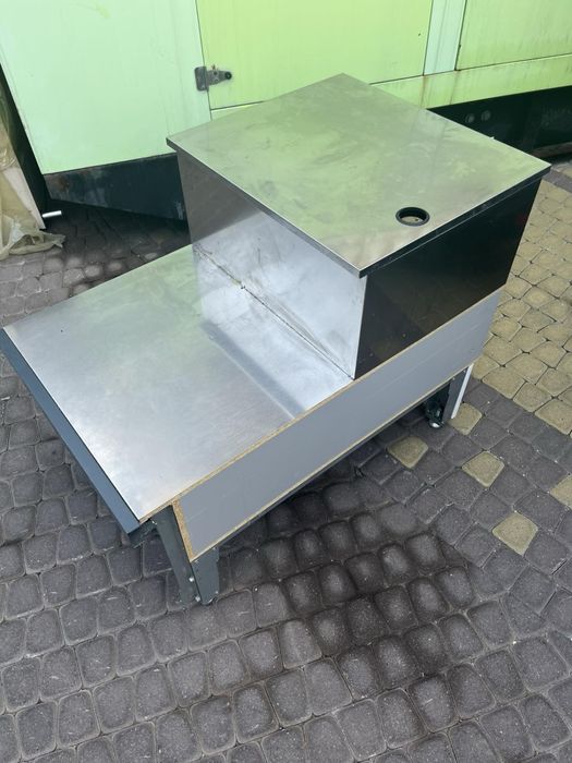 Продам металевий касовий прилавок