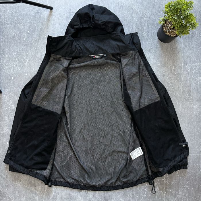 Вітровка berghaus