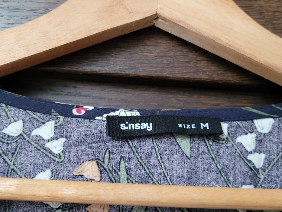 Długa sukienka w kwiaty r. 38/M granatowa Boho sukienka w kwiaty