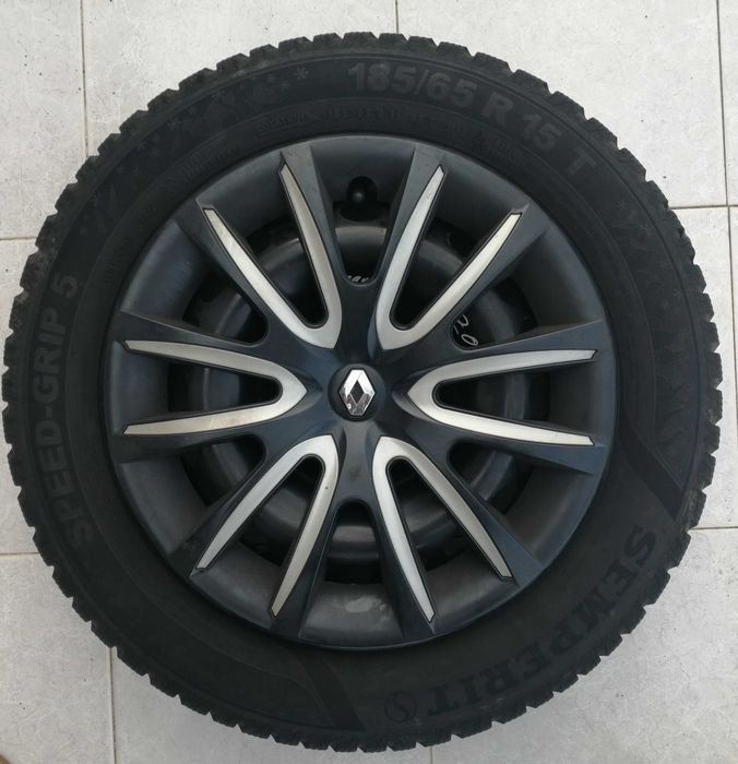 NOVOS - 4 PNEUS 185/65 R15 T   4 JANTES de aço aro 15  com cinco furos