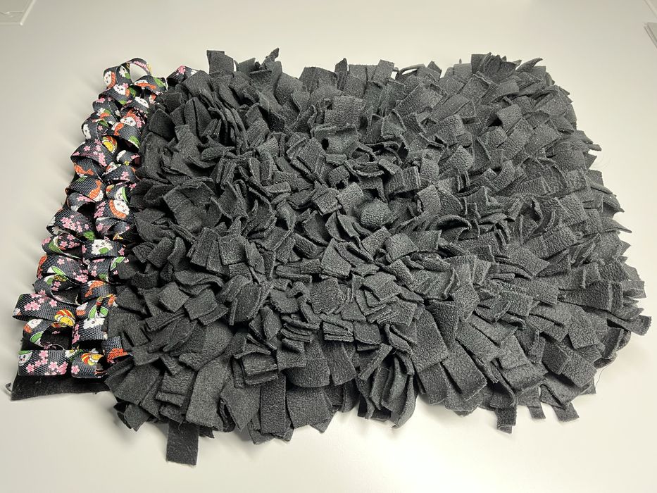 Mata węchowa dla psa, ręcznie robiona, gęsta.