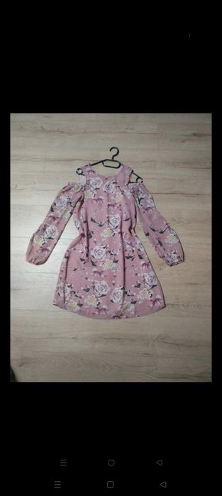 Sukienka w kwiaty XS