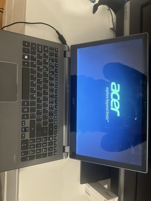 Portatil Acer com Ecra Tatil