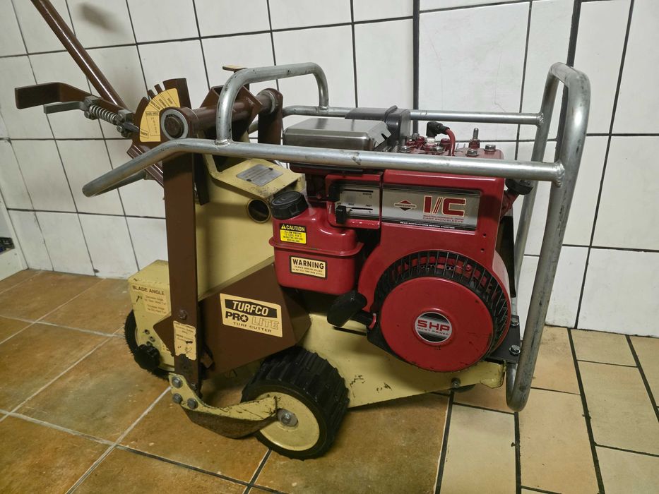 Ryan Brouwer Wycinarka Darni Ryan obrzynarka do trawników Turfco Toro Rink Podcinarka do darni BILLY GOAT Camon