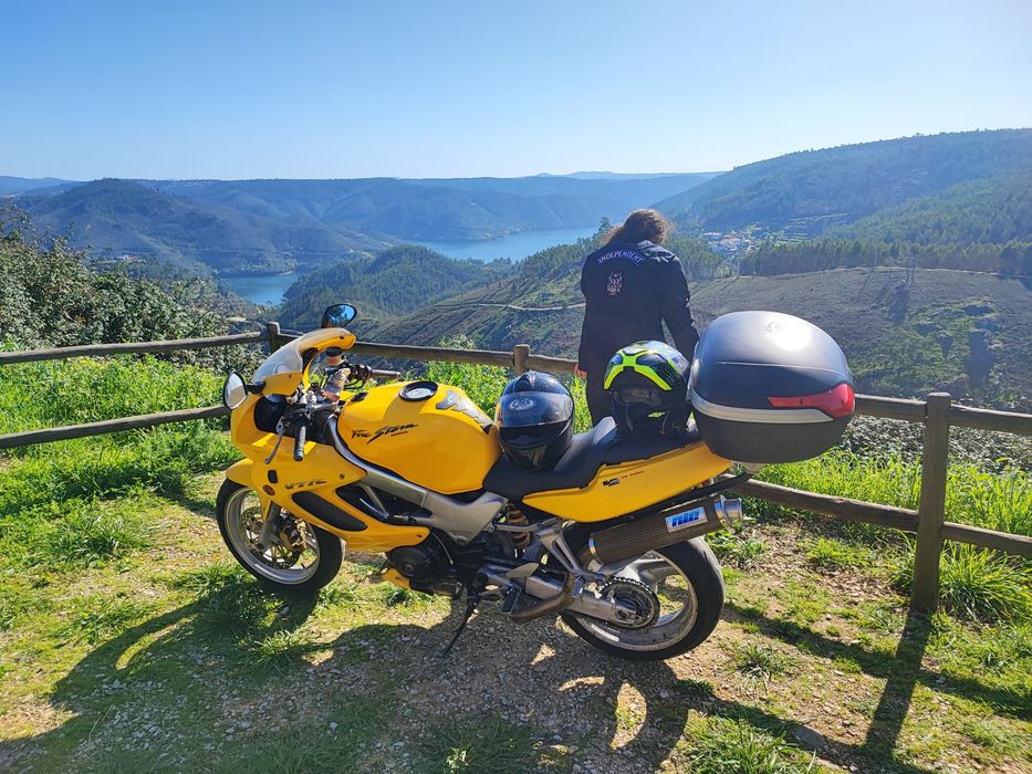 Honda vtr 1000 firestorm