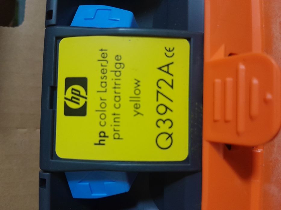 Картридж цветной с тонером для лазерного принтера синий желтый красн