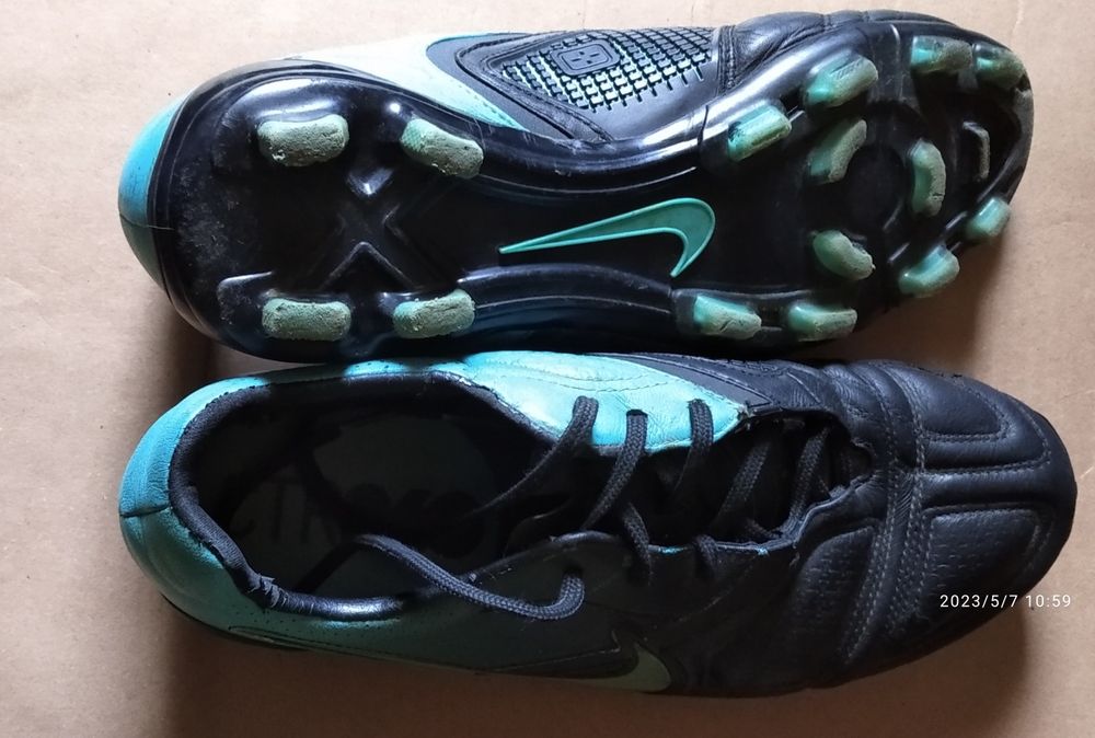 Продам бутсы                      .