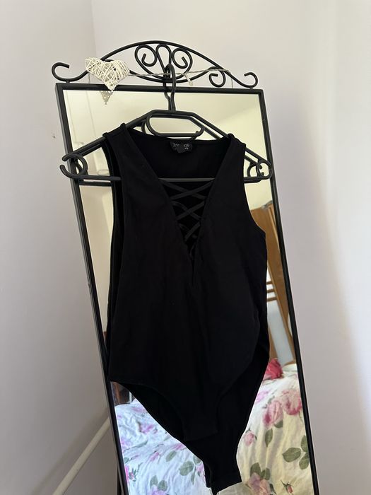 Czarne body top shop wiązany dekolt 38