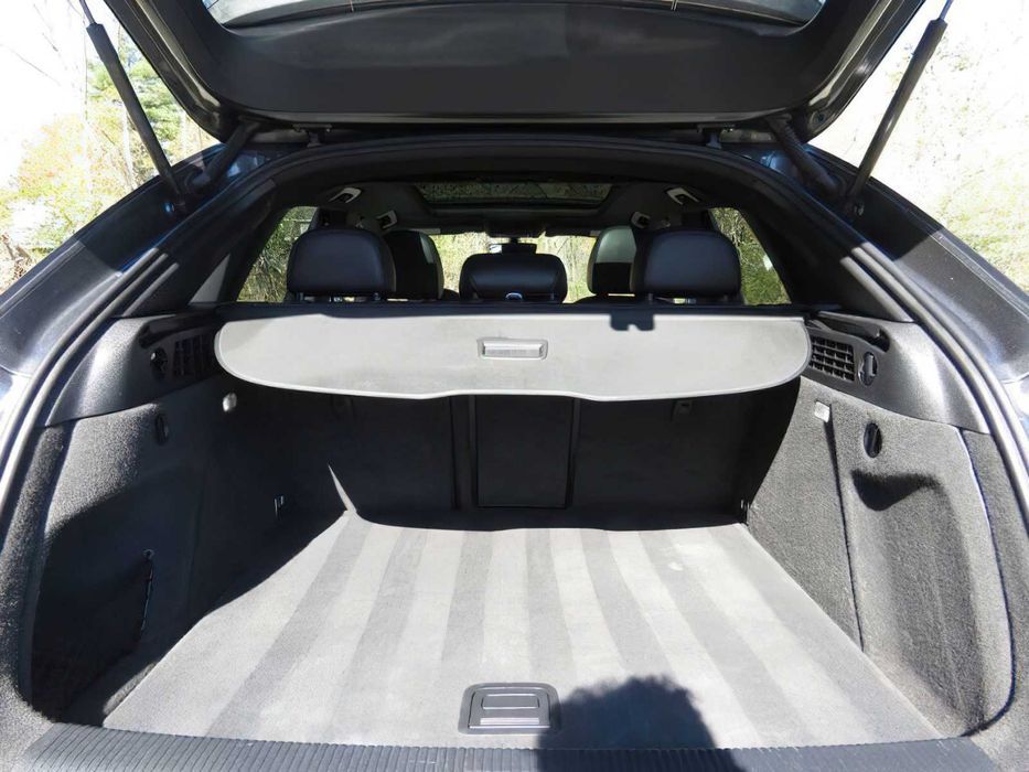 Audi Q3      2018