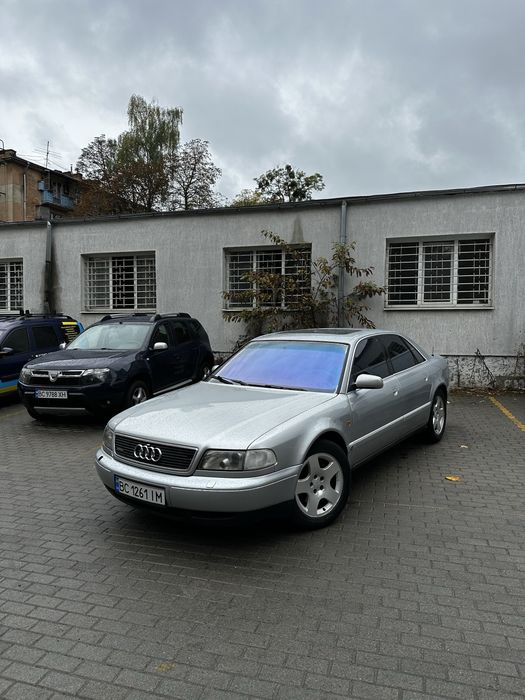 Audi A8 D2 quattro 4.2 qwa газ - бензин