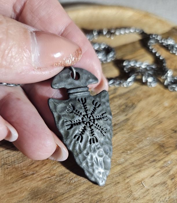 Wisiorek meski unisex nordycki Vegvisir ochrona amulet