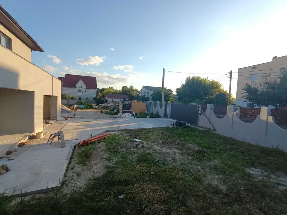 Будинок Київ-5км Погреби Броварський р-он 267квм Червона цегла 10сот