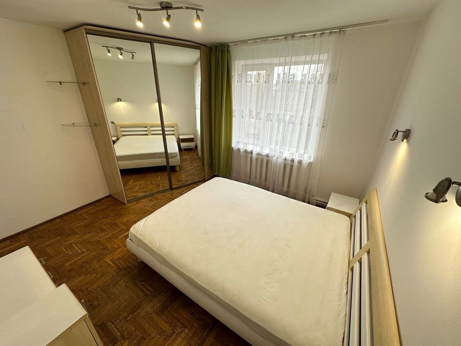 Продається 3-кімнатна квартира в м. Стрий.