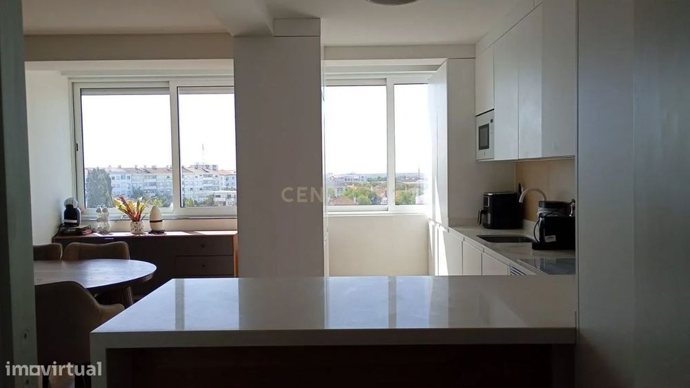 T2 - Oportunidade em Beja: Apartamento Totalmente Remodelado no 6º And