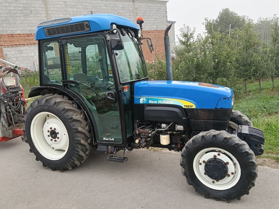 New Holland TN85Fa sadowniczy