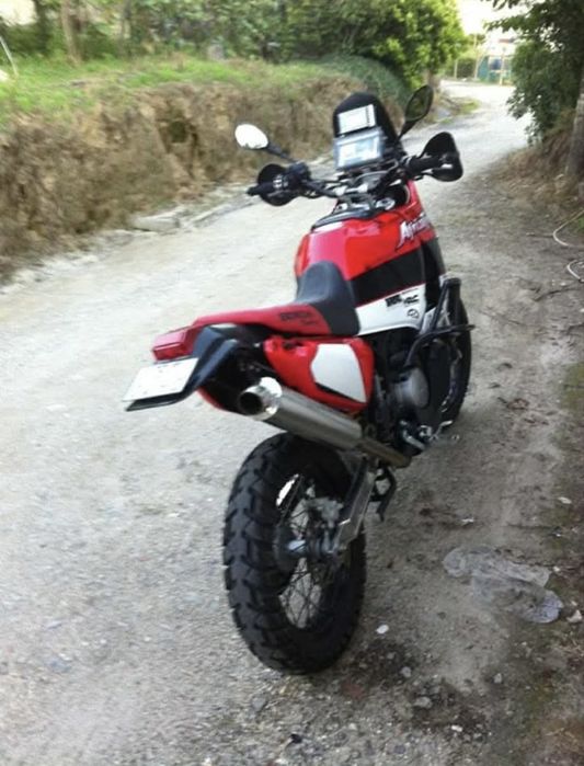 África Twins Rallye 750