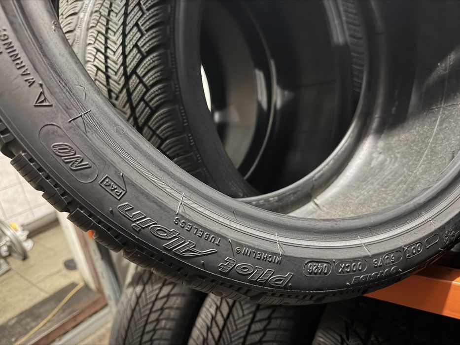245/35 275/30 Michelin PA4