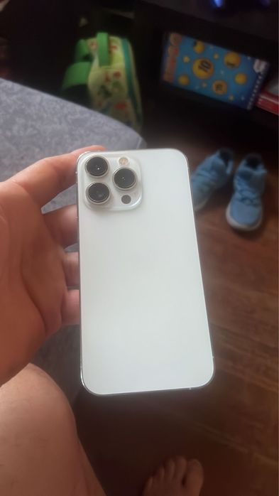 Iphone 13 pro com garantia  e fatura