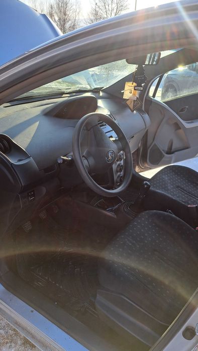 Sprzedam TOYOTA YARIS 2007 ROK