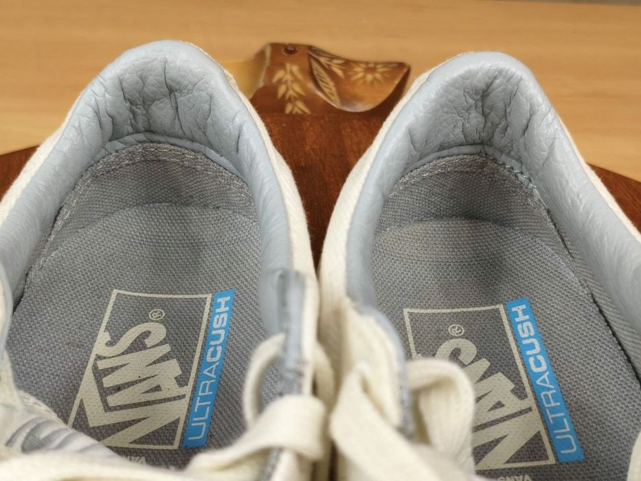 Buty Trampki r. 36 Vans UltraCush z haftowaną palmą na pięcie damskie canvas