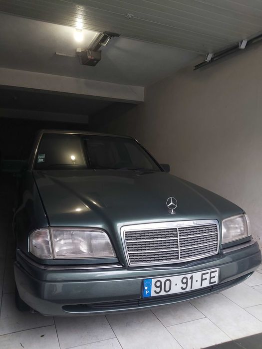 Mercedes-Benz C220 D