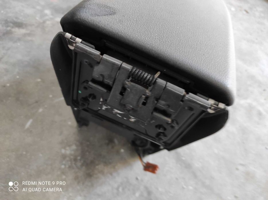 Consola Central/Apoio de Braço para Ford Focus 08-2012