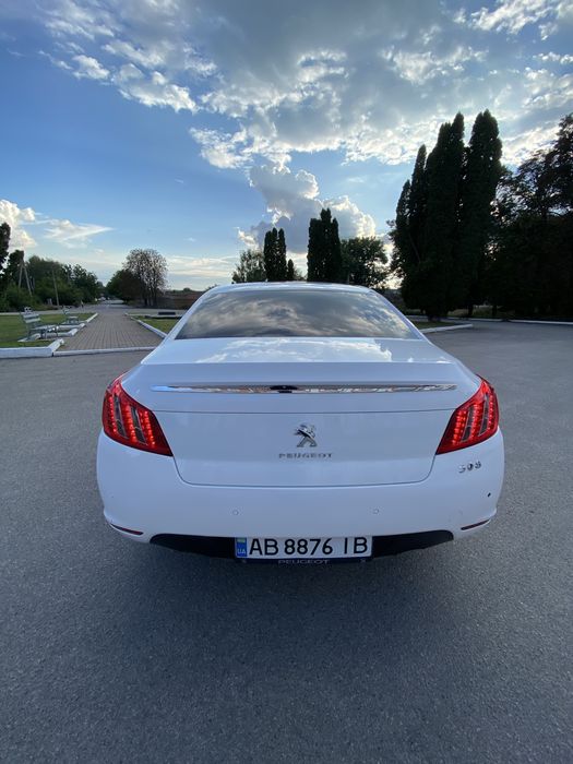 Автомобіль Peugeot 508 2011