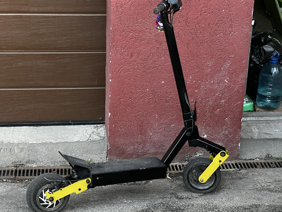 Kukirin g2 кастом жовтий