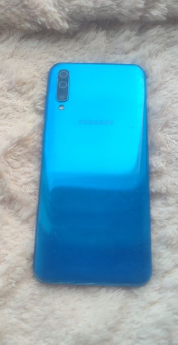 Samsung A50 4/128 під відновлення