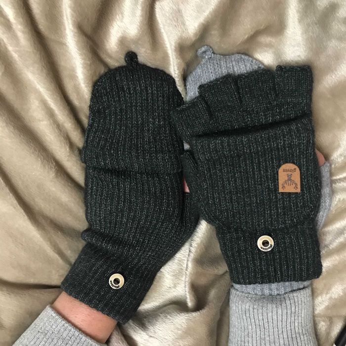 Рукавички-мітенки з "чохольчиком" для пальців. Темні і світліші.