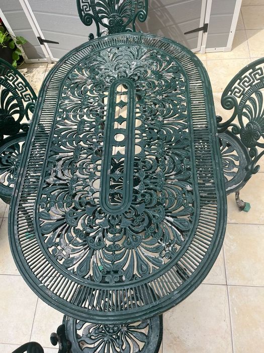 Mesa e cadeiras alumínio fundido