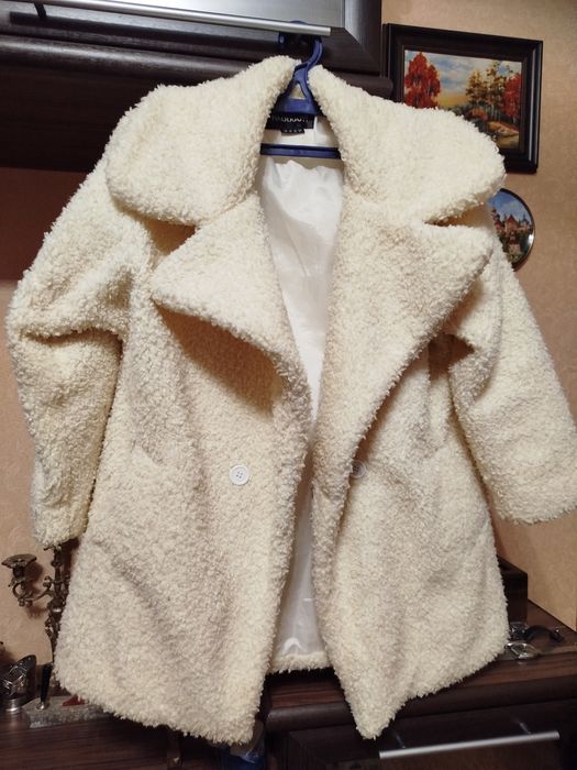 Шубка ,, Тедди '' молочная