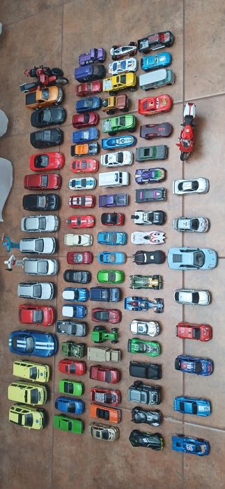 Mega Lote / Coleção de Miniaturas em Metal (67 Peças - Várias Marcas)