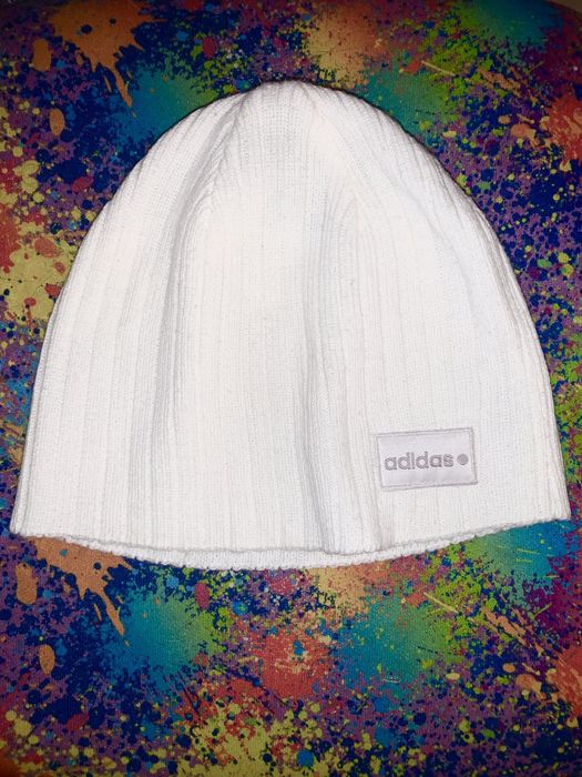 Шапка adidas белая