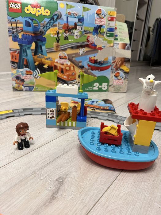 Lego duplo вантажний потяг