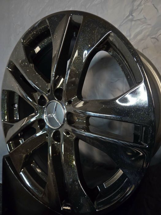 Оригінальний литий диск Mercedes-Benz R17 5×112 ET47 7.5J D66.6 A2044017502 (Gloss Black)