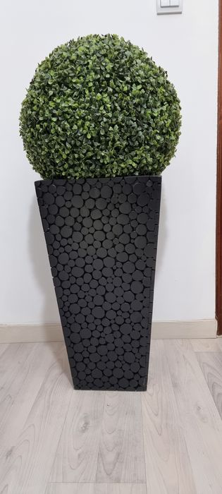 Vaso de Interior ou Exterior de madeira com arbusto