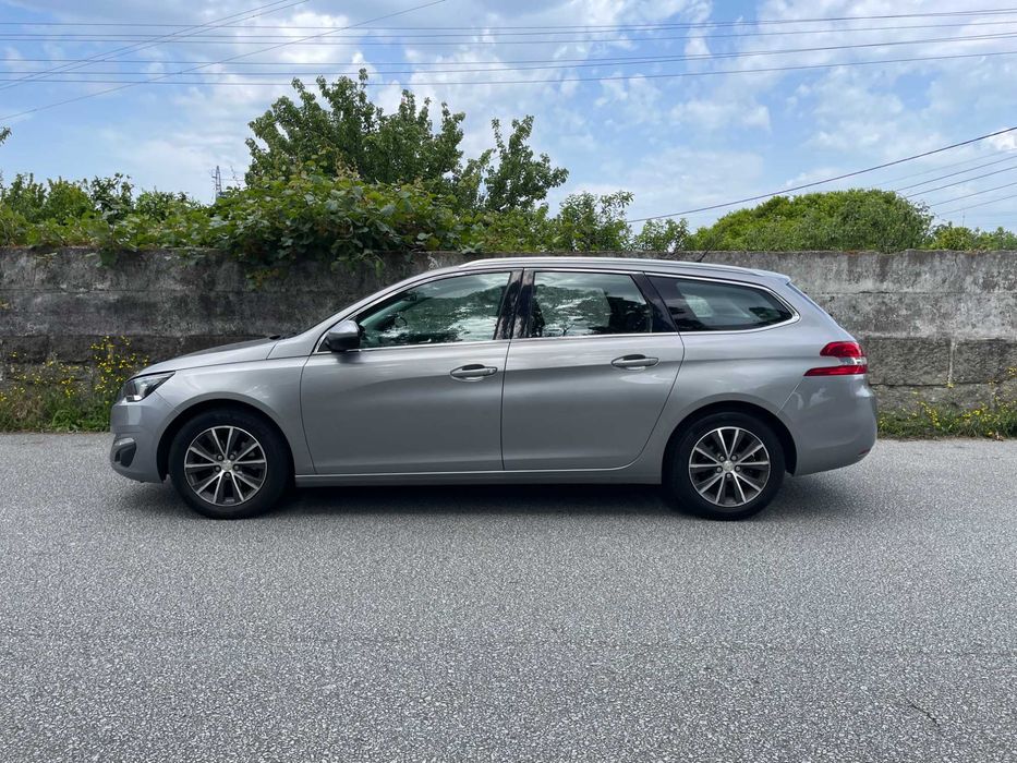 Peugeot 308 SW 1.2i - Distribuição trocada! - Impecável