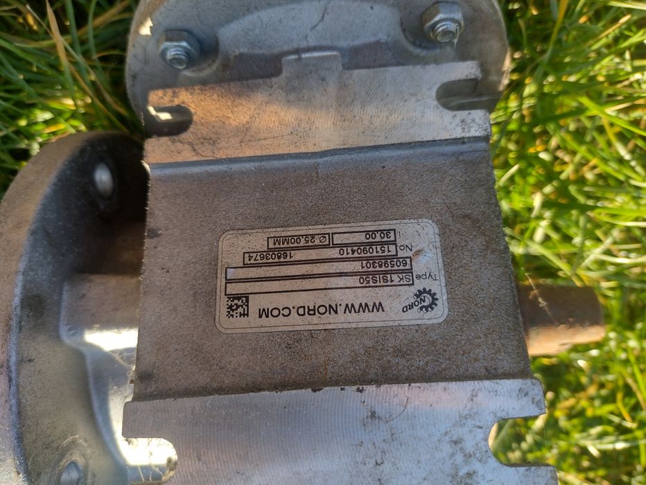 Sprzedam silnik z przekładnią i ślimakiem do pieca na ekogroszek