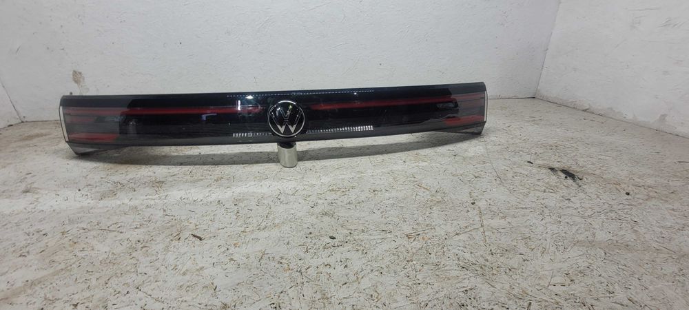 Lampa VW Taigo blenda tylna środkowa