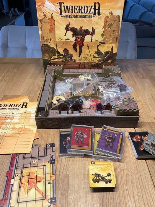 Twierdza oblężenie Runedar gra planszowa