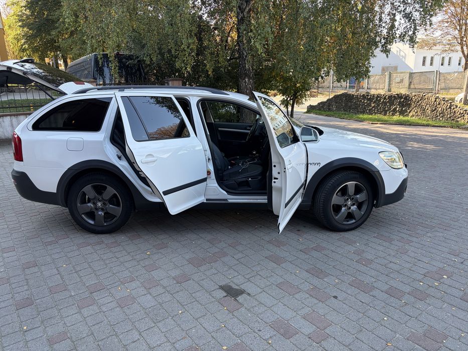 Skoda Octavia Scout 2012