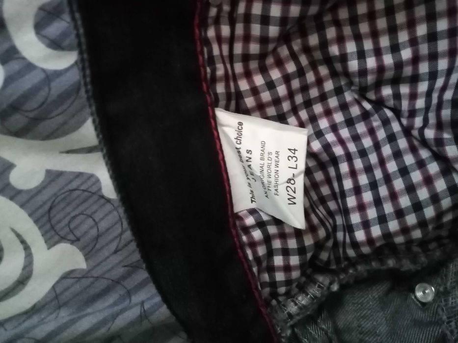 Продам джинсы новые