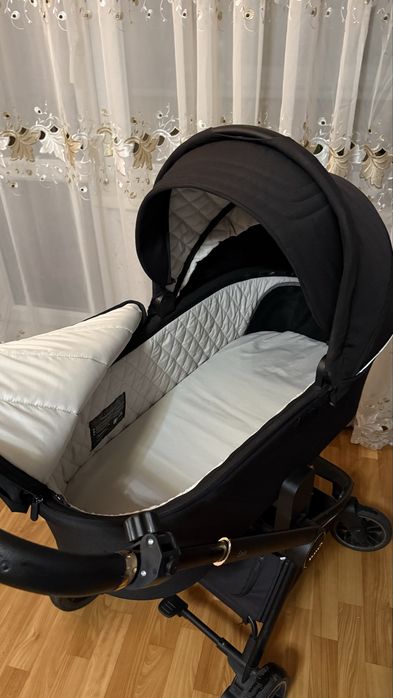 Дитяча коляска CARRELLO Epica 3 в 1